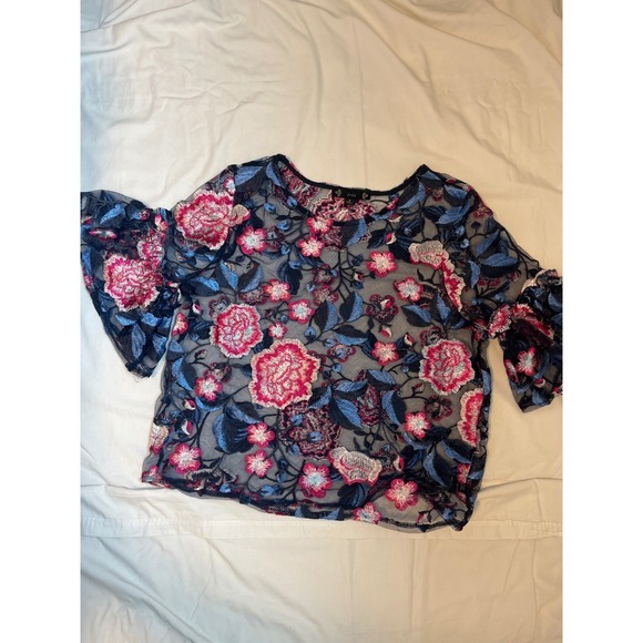iris Tops - Iris Floral Embroidered Sheer Top Bell Sleeve Blouse Small‎